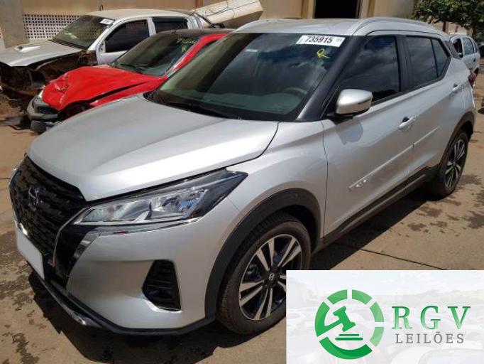 NISSAN KICKS 21/22