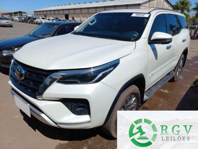 TOYOTA HILUX SW4 21/22