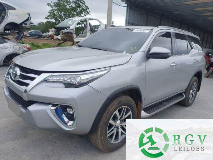 TOYOTA HILUX SW4 21/21