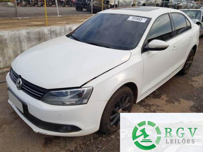 VOLKSWAGEN JETTA 13/13