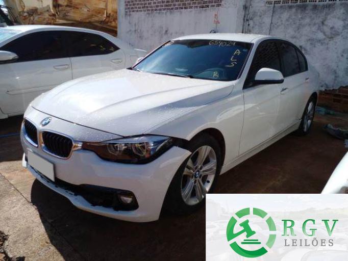 BMW 320i 18/18