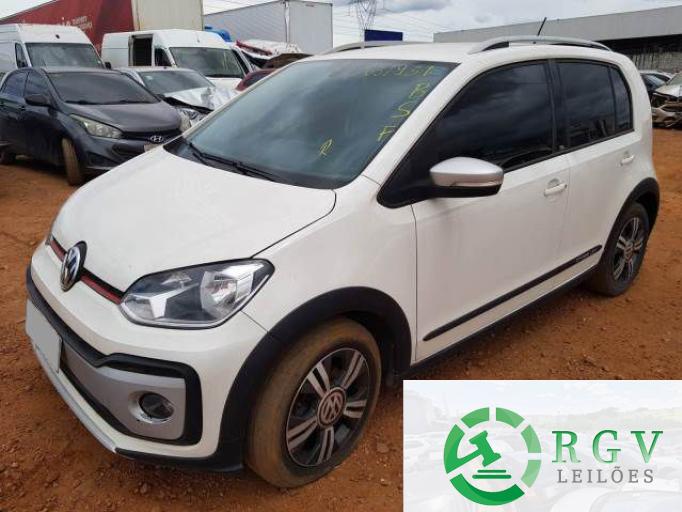 VOLKSWAGEN UP CROSS 19/19