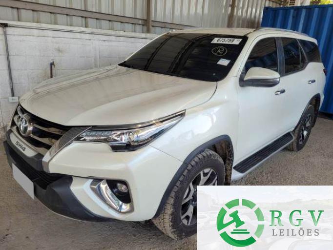 TOYOTA HILUX SW4 19/20