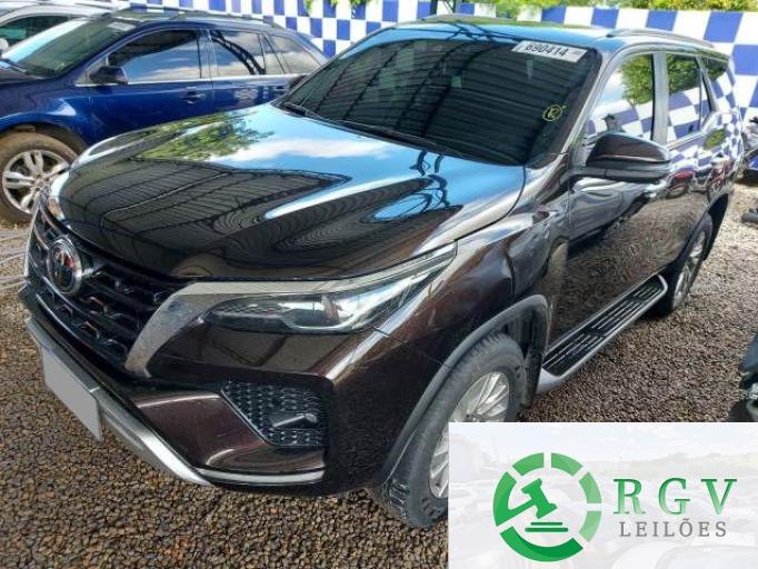 TOYOTA HILUX SW4 21/21