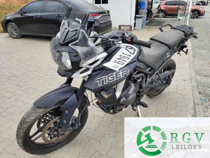 TRIUMPH TIGER 18/18